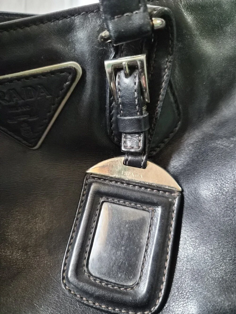 Prada - Picture 2 of 16